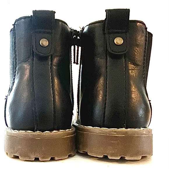 2 Pairs of Toddler Size 6 Leather Boots, 1 Brown 1 Black Different Styles - Picture 5 of 9
